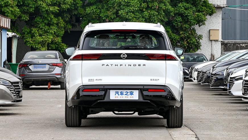 nissan-pathfinder-china-4