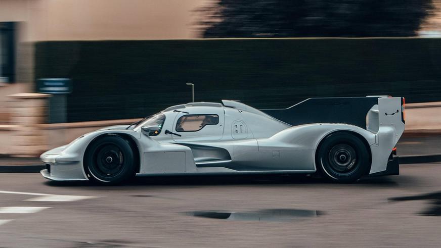 Porsche вывела гоночный прототип на дороги общего пользования