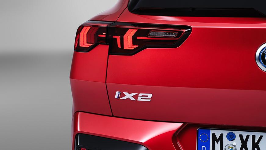Новый BMW X2: теперь и с электромоторами