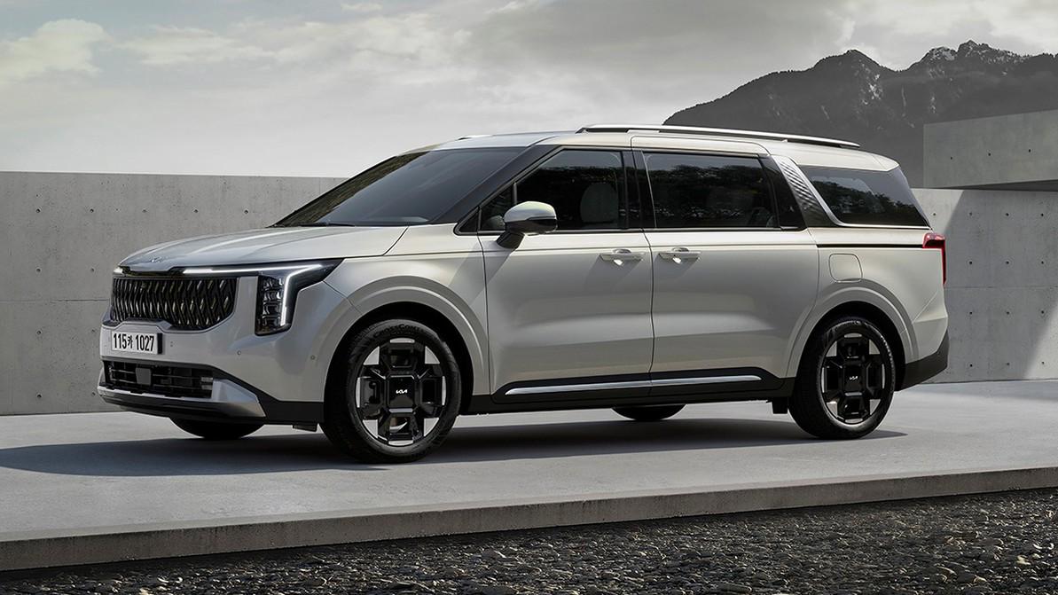 Опубликованы первые фото обновлённого Kia Carnival