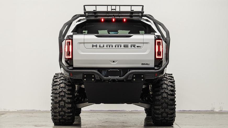 Суперпроходимый Hummer EV посвятили Арнольду Шварценеггеру