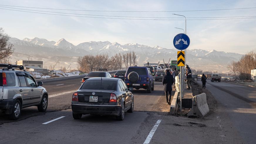 В Алматы открыли эстакаду на Кульджинском тракте