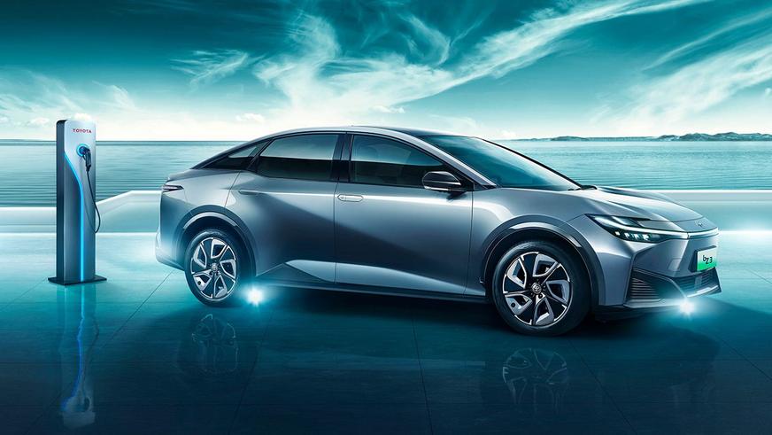 Toyota презентовала седан bZ3