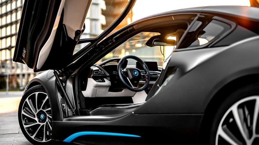 Интересные объявления на Kolesa.kz: от Mercedes-Benz 300 SEL до BMW i8