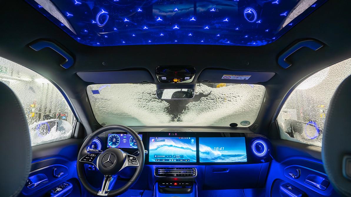 Mercedes-Benz показала салон нового GLB