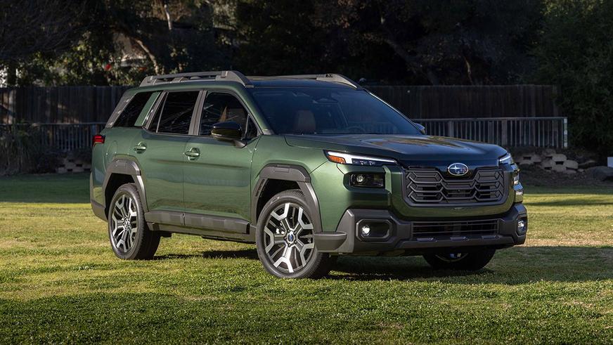 Subaru Outback сменил поколение и стал кроссовером Subaru Outback сменил поколение и стал кроссовером