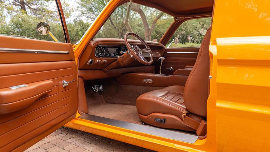 С молотка уйдёт пикап Ford с 10-литровым мотором и турбинами в кузове