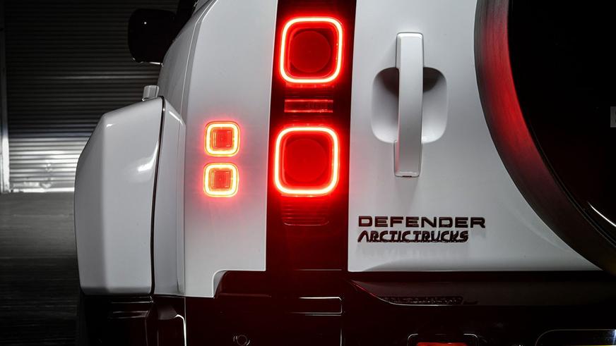 В Arctic Trucks слегка обновили Defender AT35