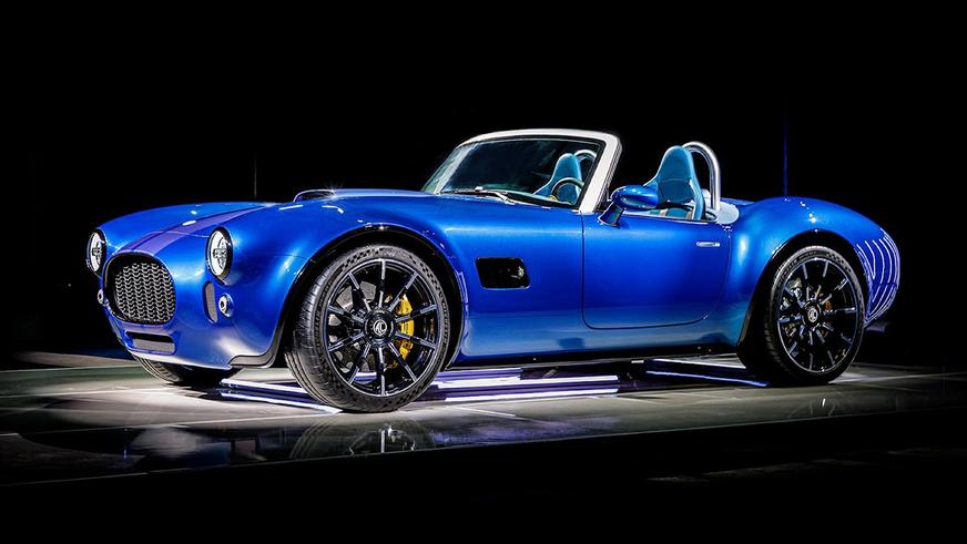 Первый экземпляр возрождённой AC Cobra показали в Лондоне