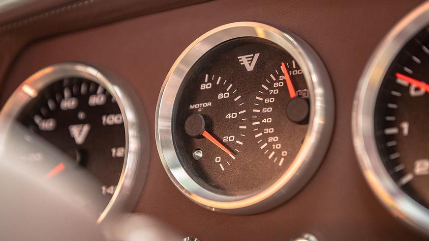 Старый Range Rover превратили в рестомод с мотором от Tesla