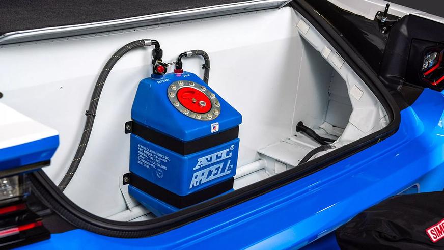 Dodge Charger всё же получил V8, но ездить на нём по дорогам нельзя