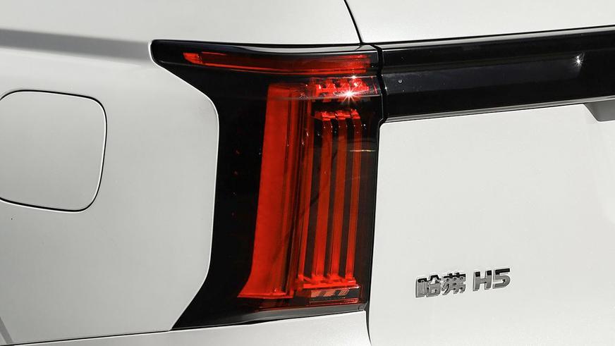 Haval H5 в Китае лишился заднеприводной версии и стал дороже