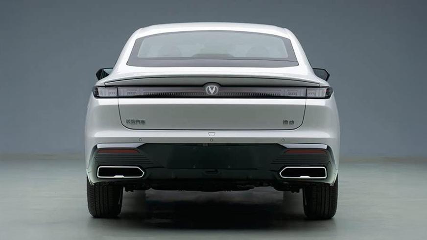 Changan обновит седан Lamore. Первые фото Changan обновит седан Lamore. Первые фото