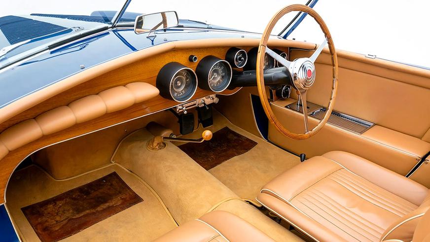 Уникальный Bugatti от дизайнера Chrysler выставлен на продажу