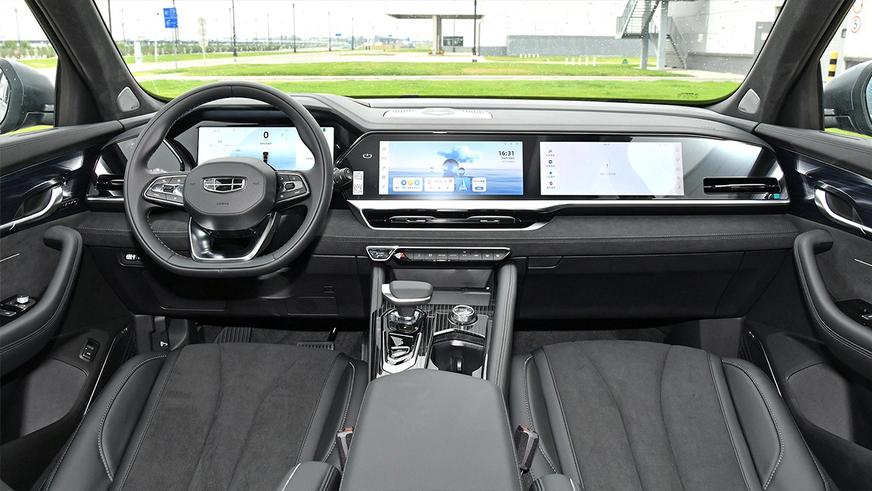 Кроссовер Geely Monjaro обновился и подешевел в Китае