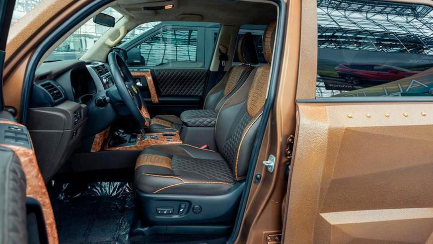 Брутальные внедорожники Toyota и Ford привезли тюнеры на выставку в Нью-Йорке