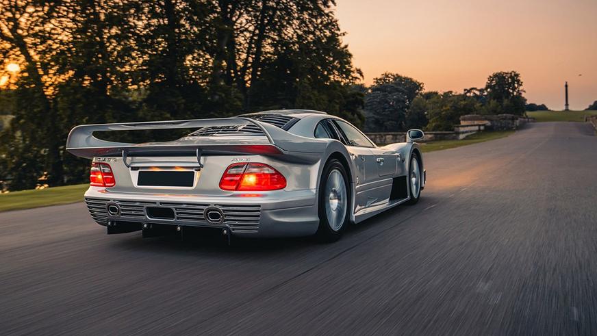Два редчайших Mercedes CLK GTR оценили в 22 миллиона долларов
