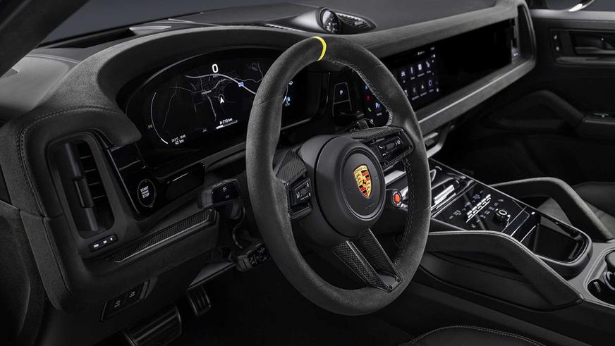 Обновлённый Porsche Cayenne: больше мощности и больше экранов