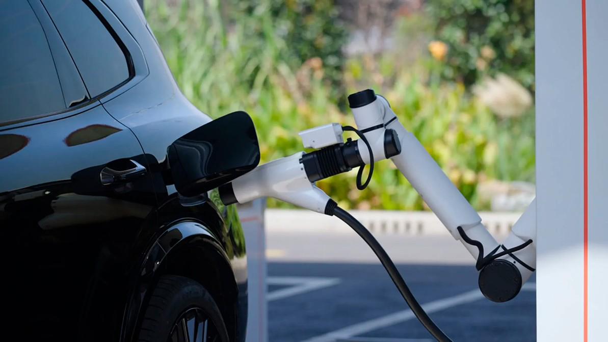 Geely Smart Charging қуаттау станциясы рекорд жасады