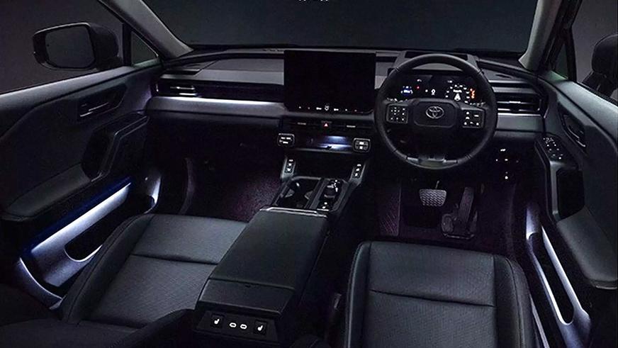 Новый Toyota RAV4 получил сразу два бодикита в Японии