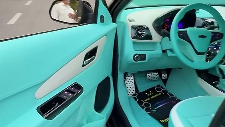 Это вам не Mercedes-AMG GT. Это Cobalt из Узбекистана!