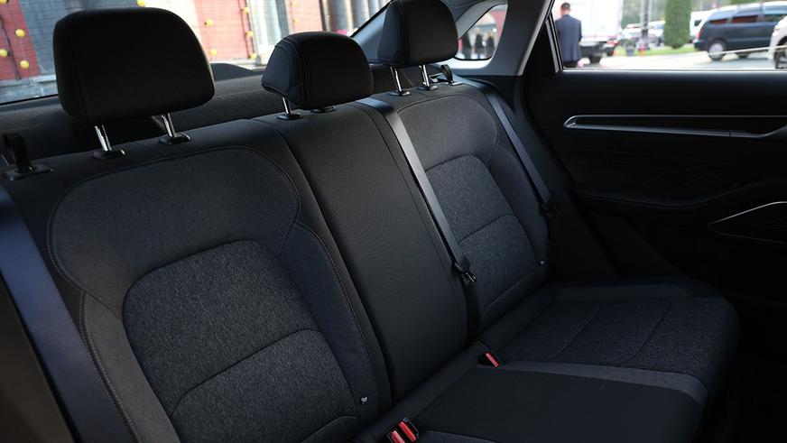 В Казахстане стартовали продажи Geely Emgrand