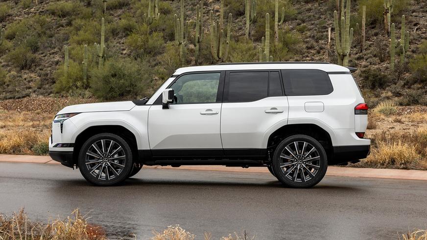 Новый Lexus GX сменил прежний в Казахстане. За сколько его продают?