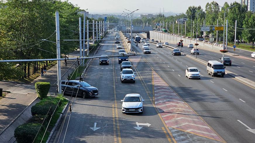 Выделенку на Саина в Алматы уберут, чтобы снова вернуть