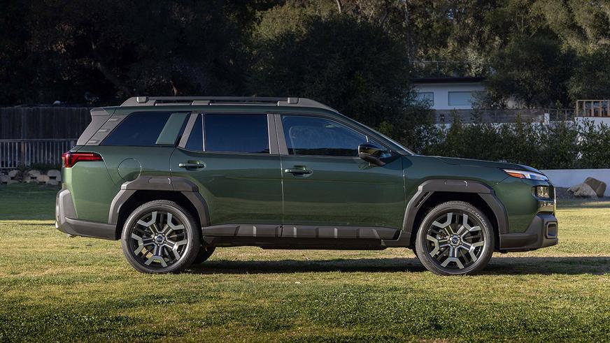 Subaru Outback сменил поколение и стал кроссовером Subaru Outback сменил поколение и стал кроссовером