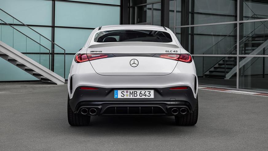 Кросс-купе Mercedes-Benz GLC получило сразу две версии от AMG