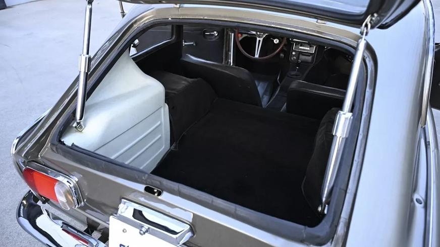 Крошечную ретро-Honda выставят на торги