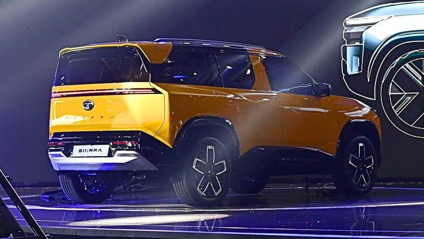 Индийский Tata показал первый электрокар на платформе Jaguar Land Rover Индийский Tata показал первый электрокар на платформе Jaguar Land Rover