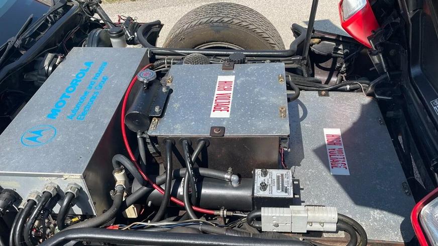 Первый электрический Corvette был сделан инженерами… Motorola