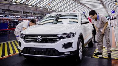Ковид вернулся домой и отправил автозаводы в вынужденный отпуск