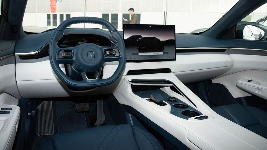 Обновлённый Zeekr 001 готовится к выходу на рынок