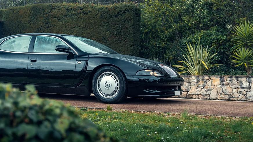 Редчайший Bugatti EB112 пустят с молотка
