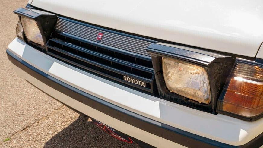 Редкая версия Toyota Celica с мизерным пробегом появилась в продаже