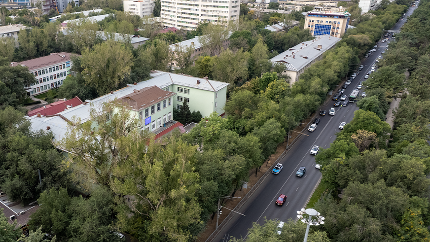 Путь по Абая: один километр за 30 минут