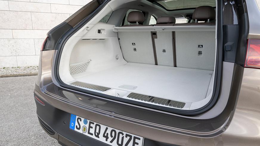 Mercedes-Benz EQE SUV появился в Казахстане официально