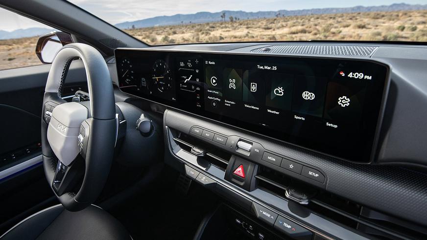 Kia K4 стал просторным хетчбэком Kia K4 стал просторным хетчбэком