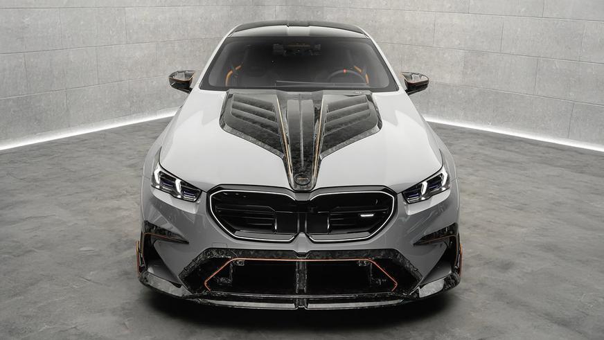 Ателье Mansory форсировало и украсило седан BMW M5 Ателье Mansory форсировало и украсило седан BMW M5