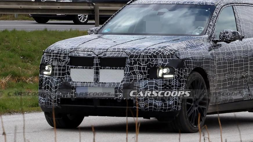 Новый BMW X7 получит электрическую версию