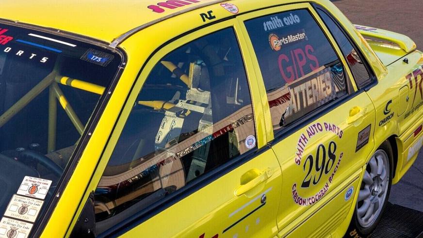 Mitsubishi Galant, способный разогнаться до 360 км/ч, выставлен на продажу