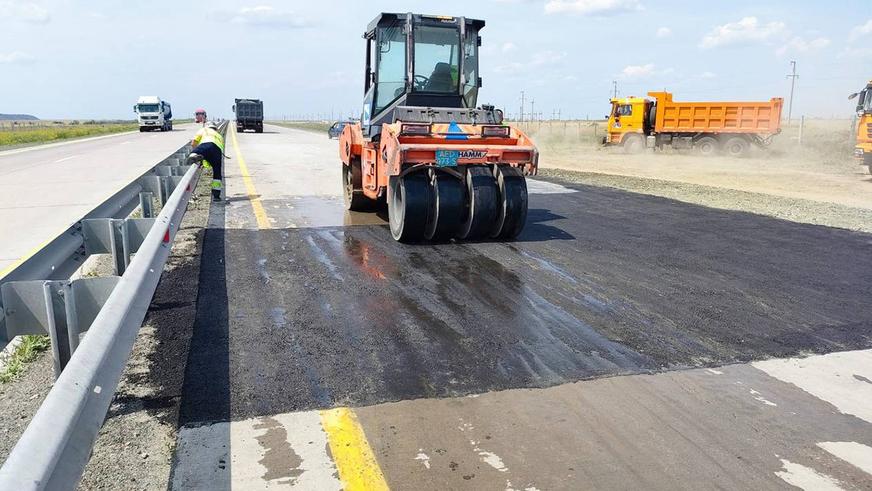 Бетонные плиты вздыбились на платной трассе Астана – Павлодар