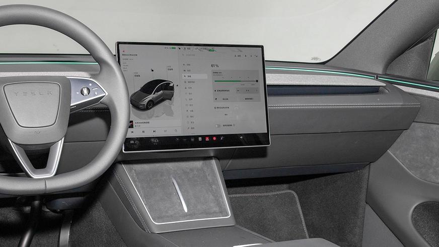 Tesla представила в Китае 6-местный кроссовер Model Y