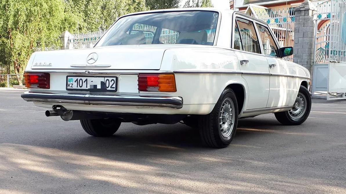 Почти 12 млн тенге просят за W114 1974 года выпуска