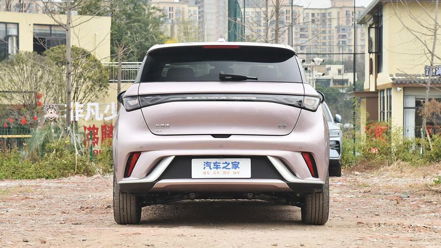 Электрокар BYD Dolphin обновился и подешевел