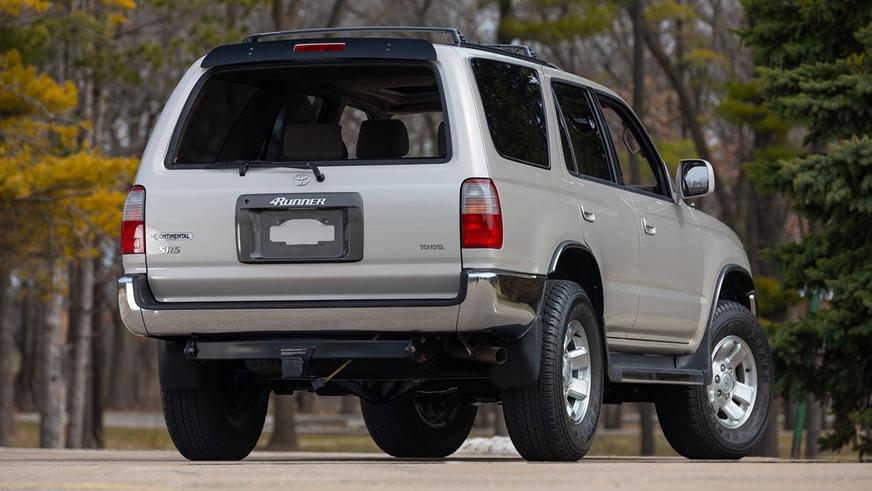 Практически новый Toyota 4Runner из 1990-х замечен на торгах