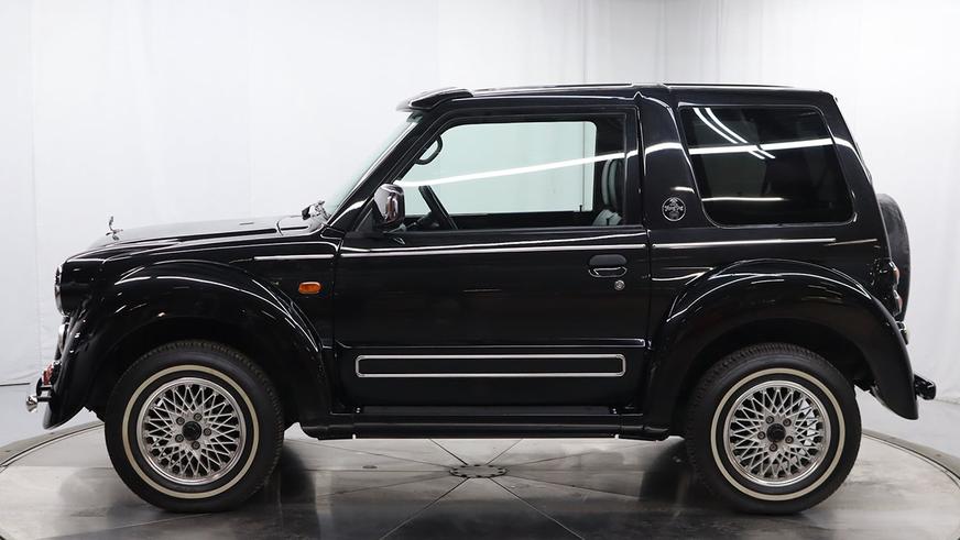 Необычный Pajero замечен в продаже