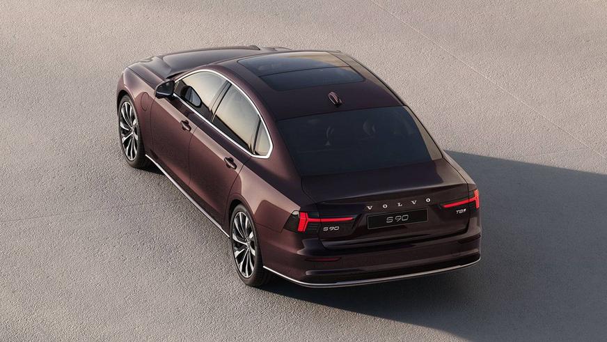 Volvo обновила седан S90 Volvo обновила седан S90